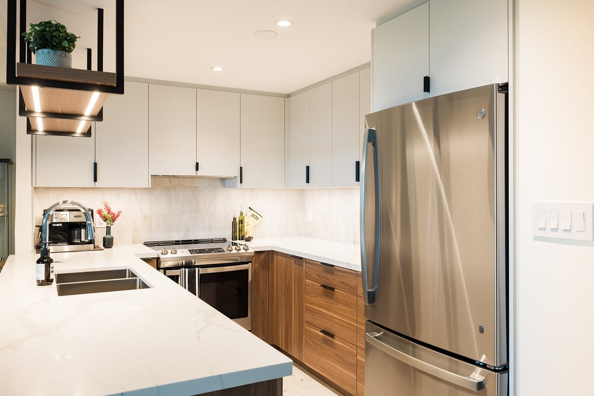 Luxury condo kitchen renovation in Toronto by Golden Bee Condos