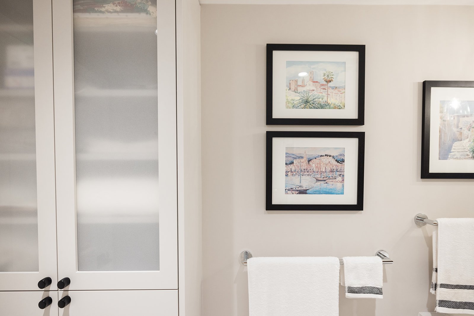 Toronto condo bathroom renovation with built-in towel rack and storage by Golden Bee Condos